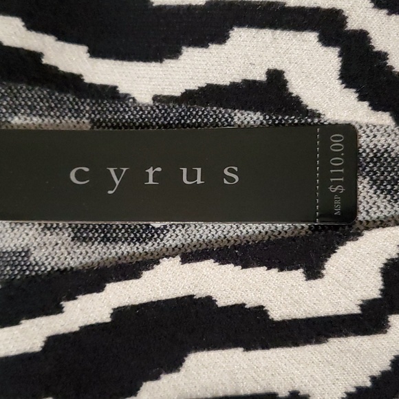 Cyrus Sweater - Picture 4 of 6